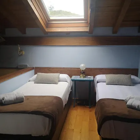 Casa Rural El Cau Country house Llonin