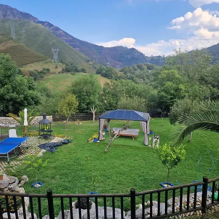 Casa Rural El Cau Country house